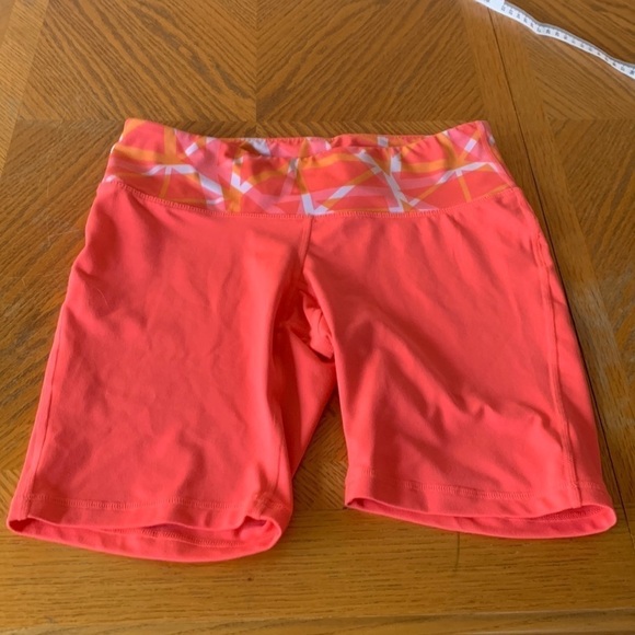 Old Navy workout  shorts - Picture 1 of 7